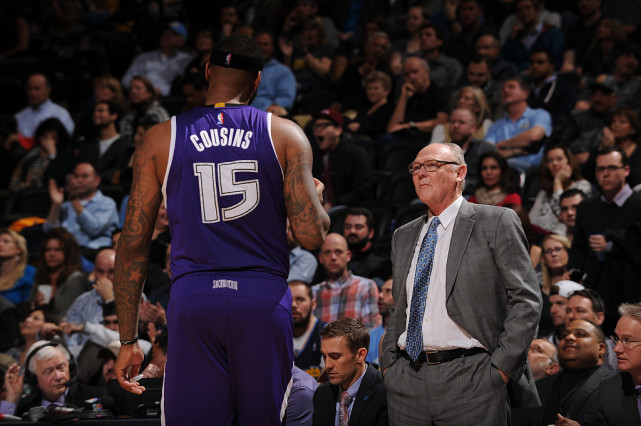 他不仅单凭 他不仅单凭